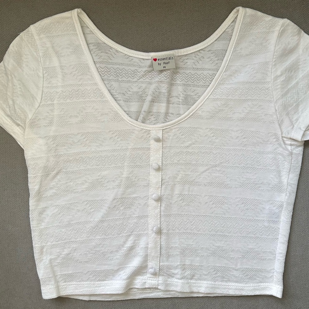 New Medium White detailed crop top tee